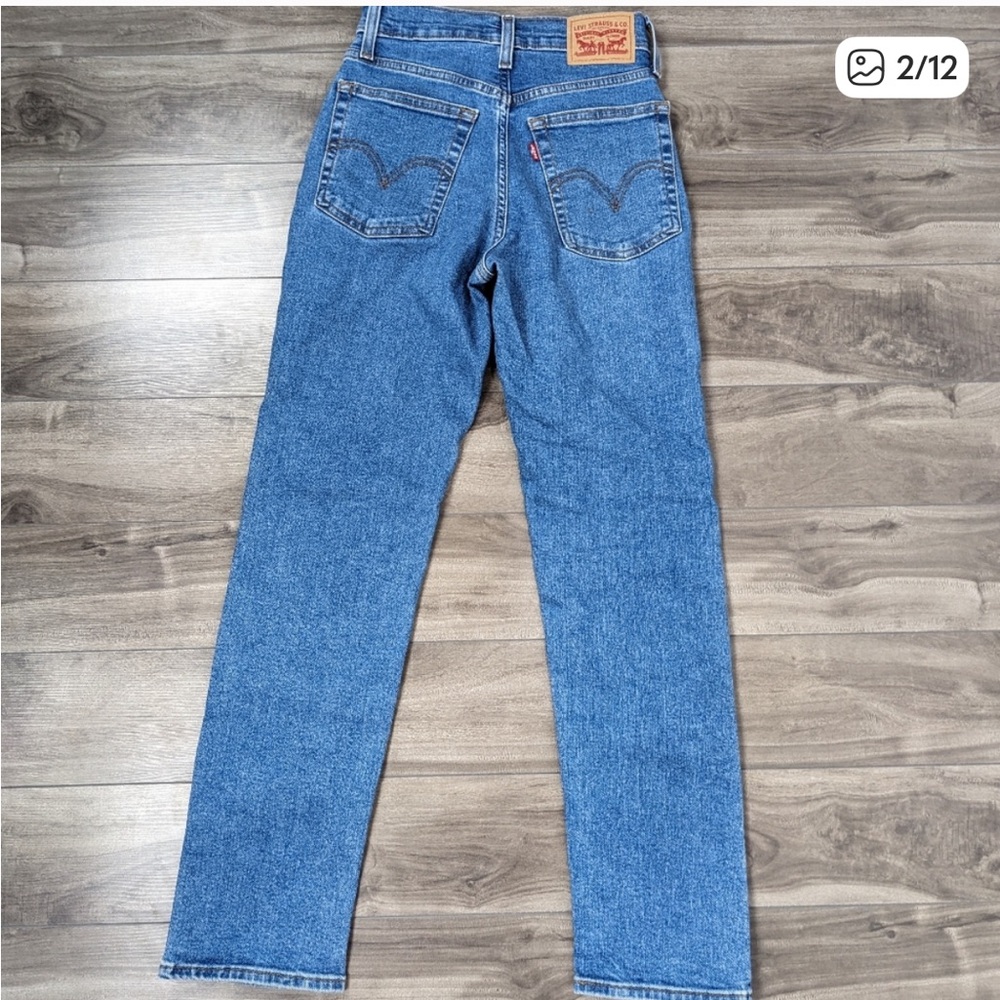 Levi's Wedgie Straight Blue Jean Size 25